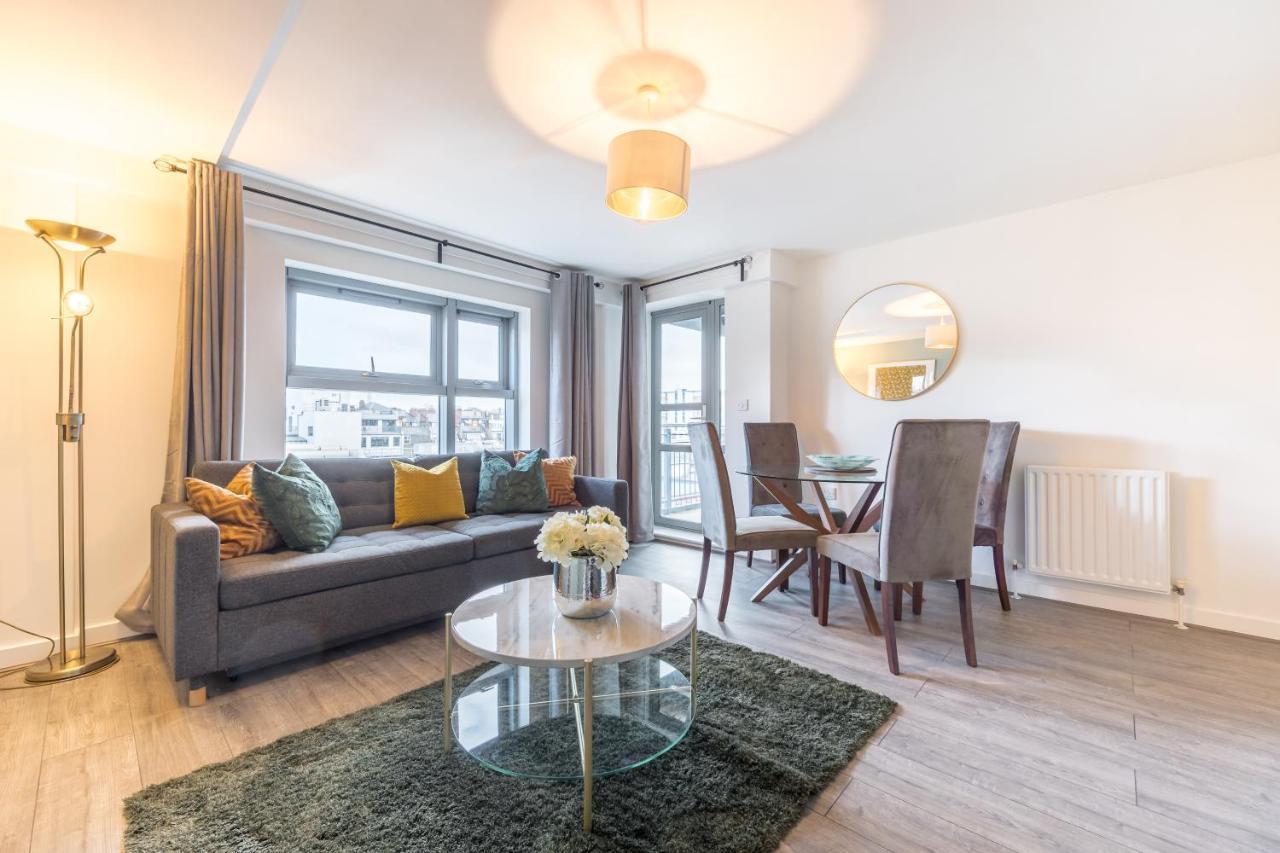 Nino Capital - Victoria Apartment London Exterior photo